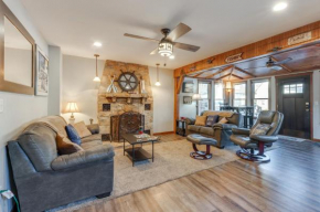 Cozy Clear Lake Home - Walk to Town and Boat Dock!